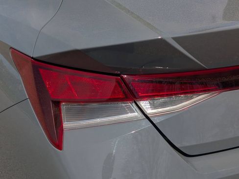 Used 2022 Hyundai Elantra SEL w/ Cargo Package FWD image 13