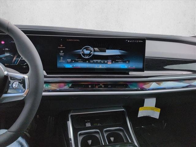 Used 2026 BMW i7 eDrive50 w/ M Sport Package RWD image 12