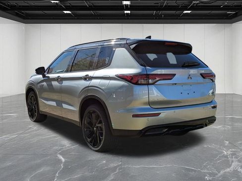 New 2025 Mitsubishi Outlander SEL Black Edition AWD/4WD image 3