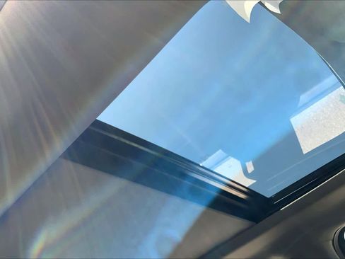 Used 2019 Ford F250 Lariat w/ Lariat Ultimate Package AWD/4WD image 14