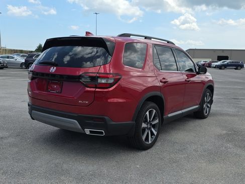 Used 2025 Honda Pilot Elite image 8