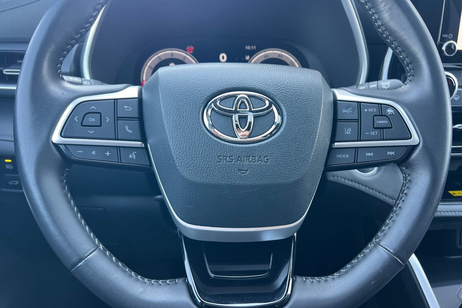 Used 2025 Toyota Highlander XSE AWD/4WD image 24