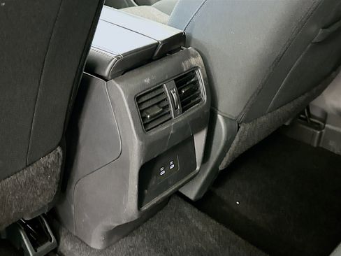 Used 2025 Nissan Rogue SV image 27