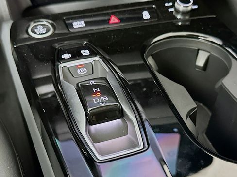 New 2027 Audi Q6 e-tron Premium AWD/4WD image 7