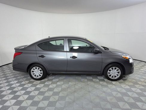 Used 2019 Nissan Versa S Plus FWD image 4
