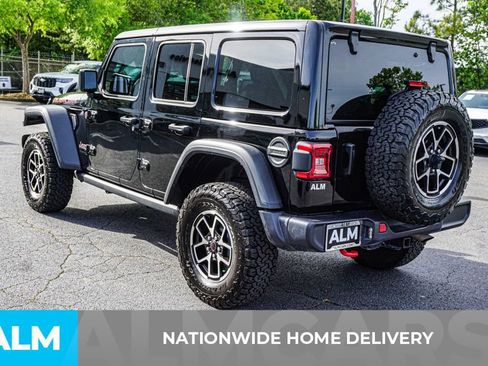 Used 2025 Jeep Wrangler Unlimited Rubicon AWD/4WD image 5