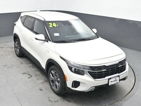 Used 2024 Kia Seltos LX AWD/4WD image 16
