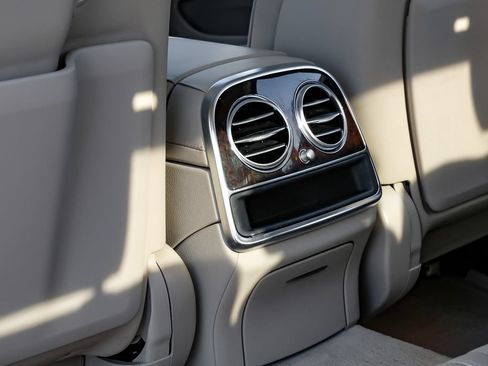 Used 2019 Mercedes-Benz S 560 Sedan image 41