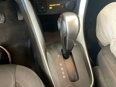 Used 2019 Chevrolet Trax LT FWD image 16