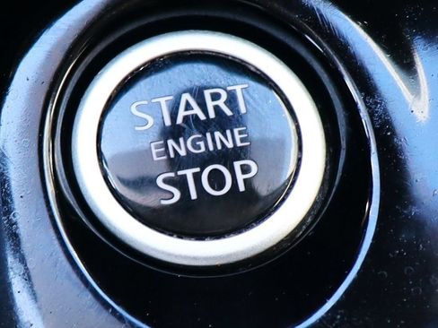 Used 2021 Nissan Versa SV FWD image 50