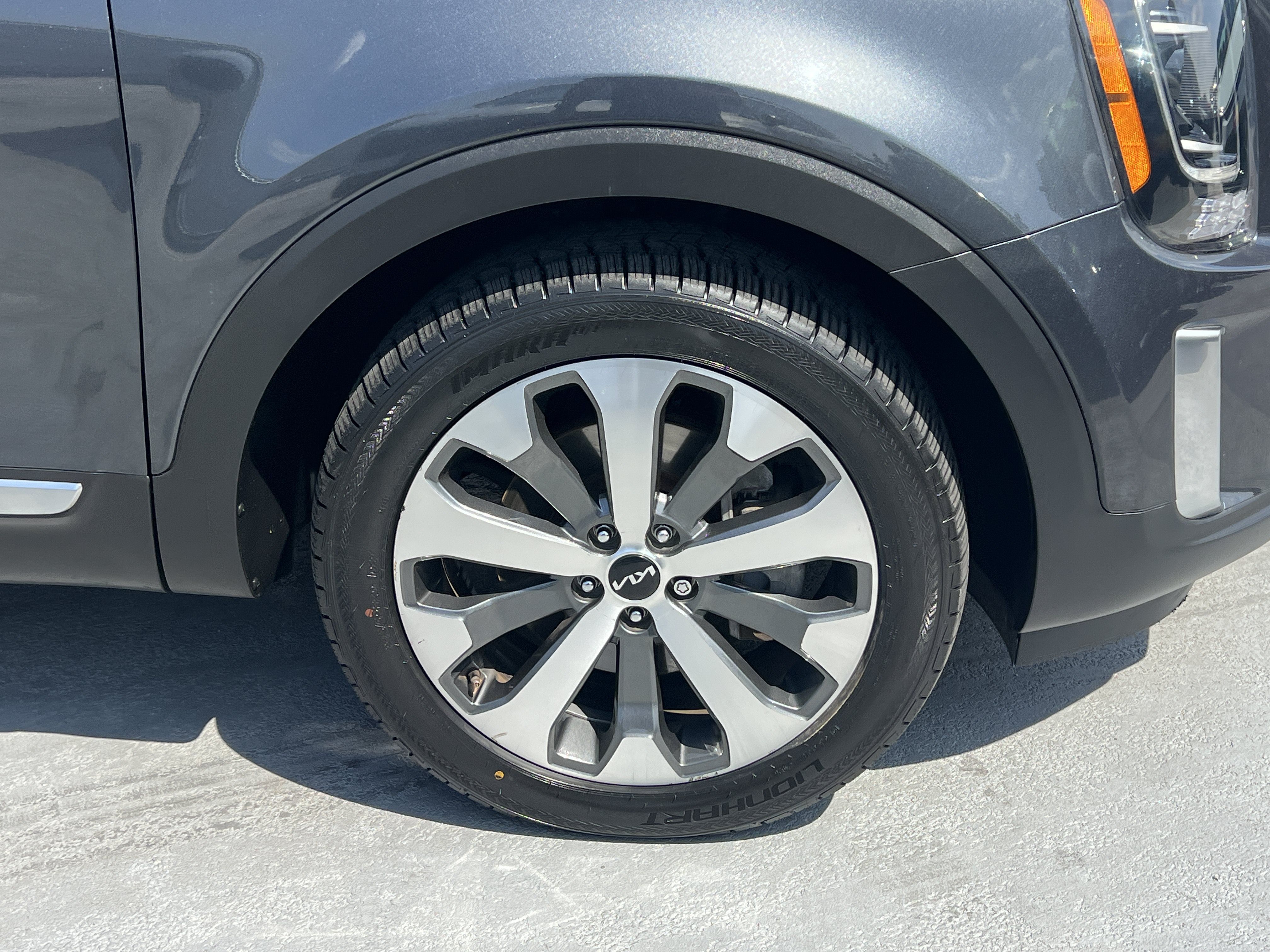 Used 2022 Kia Telluride S FWD image 13