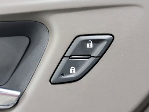 Used 2022 Chevrolet Malibu LT image 28