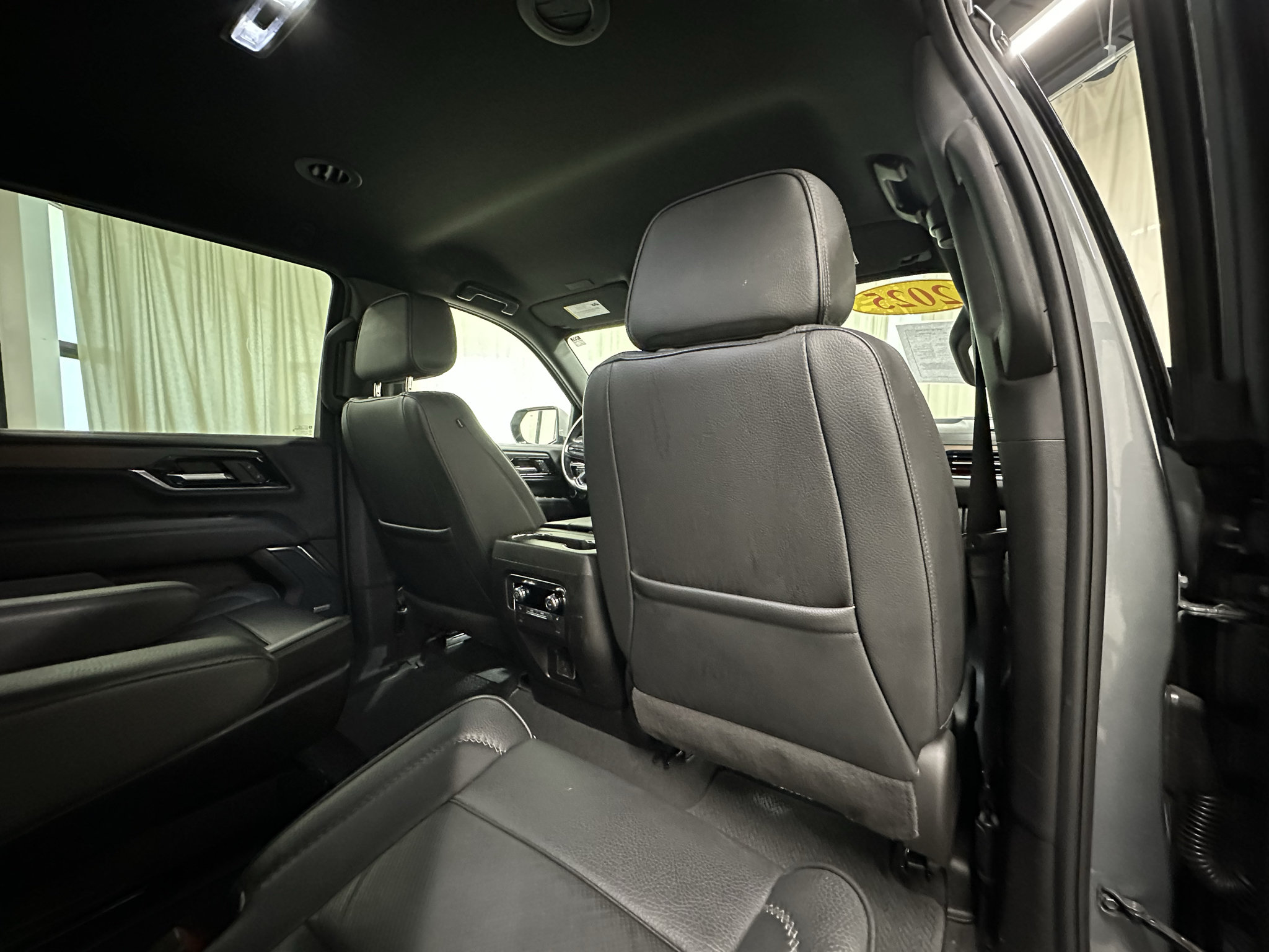 Certified 2025 GMC Yukon Denali AWD/4WD image 19