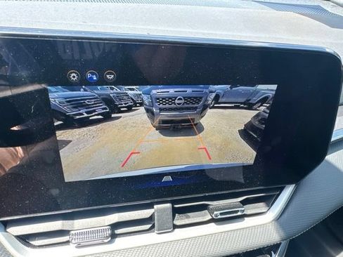 Used 2025 Chevrolet Equinox LT FWD image 19