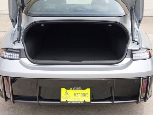 Used 2025 Hyundai Ioniq 6 SE RWD image 9