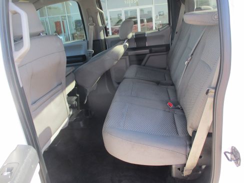 Used 2016 Ford F150 XLT AWD/4WD image 7