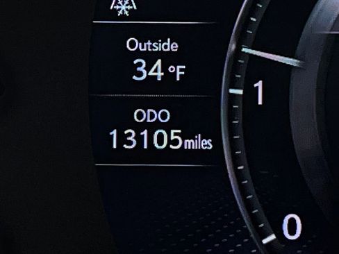 Used 2024 Lexus LX 600 4WD w/ Luxury Package image 21