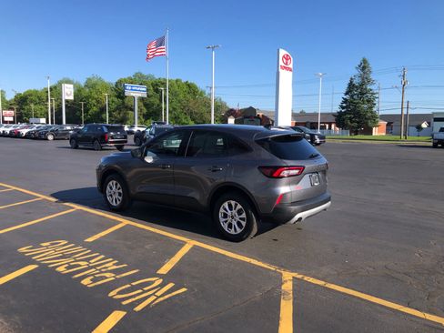 Used 2025 Ford Escape Active AWD/4WD image 3
