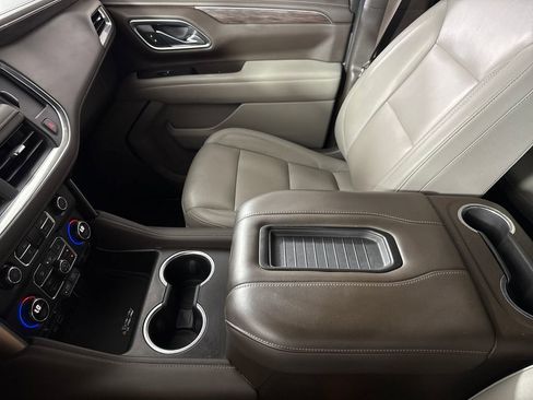 Used 2021 Chevrolet Tahoe LT w/ LT Signature Plus Package RWD image 22