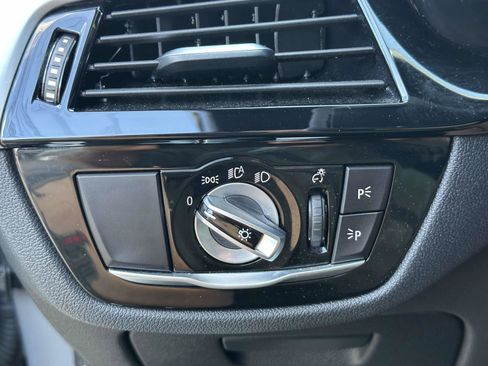 Used 2022 BMW 530i xDrive w/ M Sport Package image 23