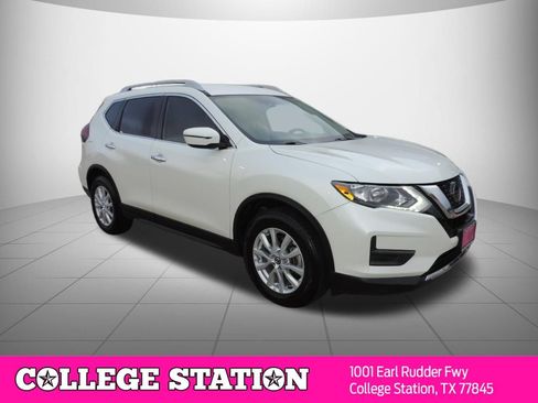 Used 2019 Nissan Rogue SV FWD image 3