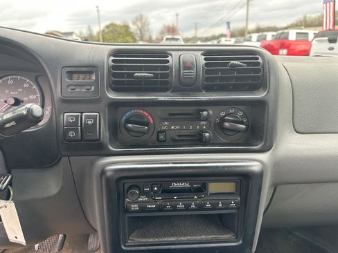 Used 2002 Isuzu Rodeo LSE image 13