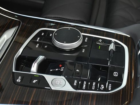 Used 2026 BMW X7 xDrive40i image 53