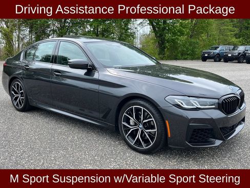 Used 2022 BMW 540i xDrive w/ M Sport Package AWD/4WD image 4