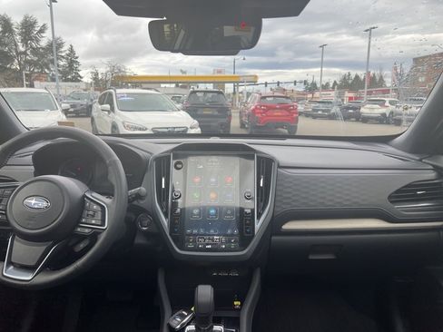 Used 2025 Subaru Forester Limited image 6