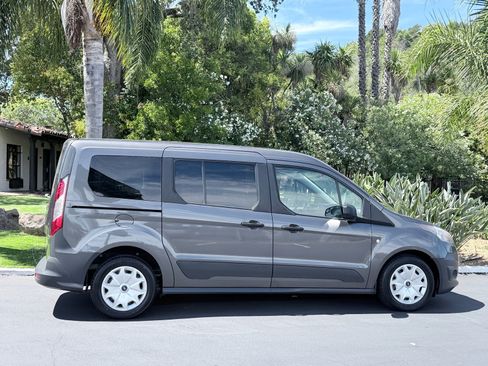 Used 2016 Ford Transit Connect XL FWD image 6