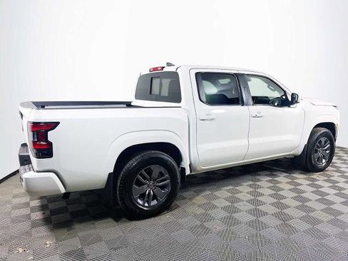 Certified 2025 Nissan Frontier SV w/ SV Convenience Package image 4