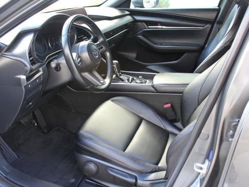 Used 2023 MAZDA MAZDA3 s FWD image 9