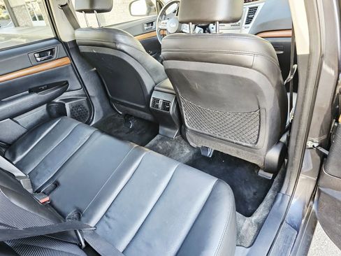 Used 2013 Subaru Outback 2.5i Limited AWD/4WD image 12