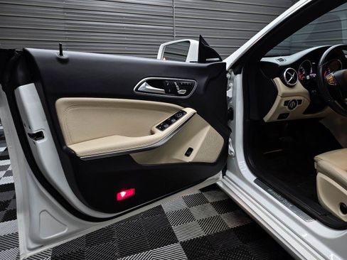 Used 2018 Mercedes-Benz CLA 250 4MATIC image 36
