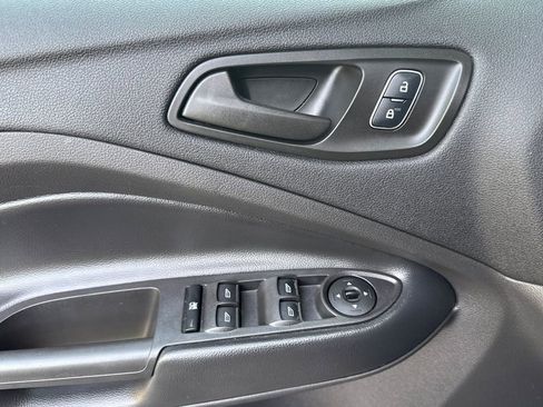 Used 2019 Ford Escape S FWD image 5
