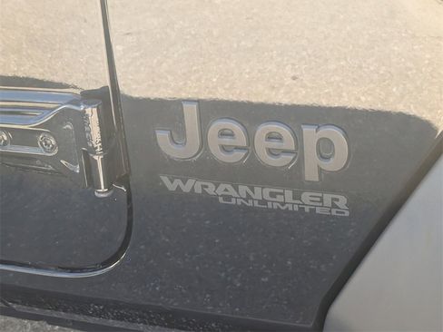 Certified 2022 Jeep Wrangler Unlimited Sport w/ Sun And Sound Package image 17