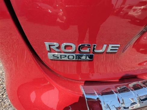 Used 2018 Nissan Rogue Sport S w/ S Appearance Package FWD image 34