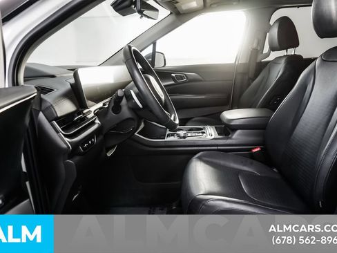 Used 2025 Kia Carnival SX Prestige FWD image 16