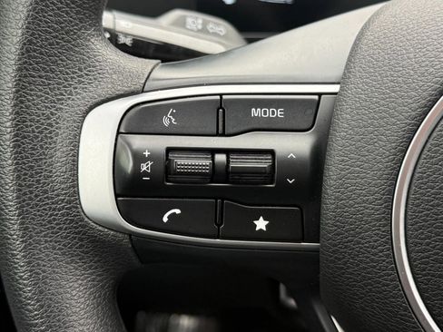 Used 2025 Kia Sportage LX image 30