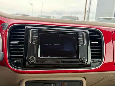 Used 2016 Volkswagen Beetle 1.8T SE image 15