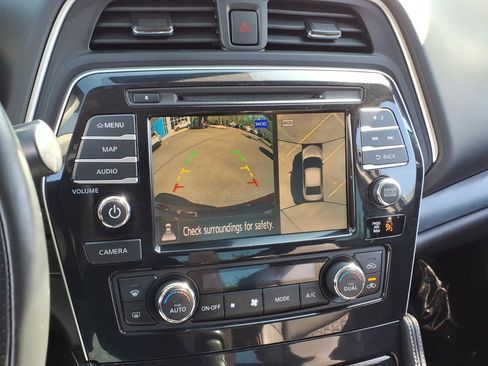Used 2020 Nissan Maxima Platinum FWD image 19