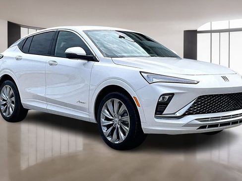 New 2026 Buick Envista Avenir FWD image 2