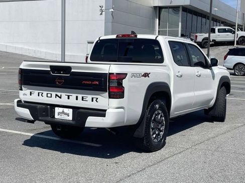 Used 2025 Nissan Frontier PRO-4X w/ Black Accent Package AWD/4WD image 3