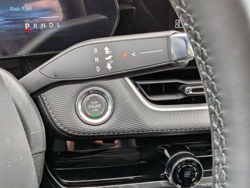 New 2026 Chevrolet Equinox LT FWD image 21
