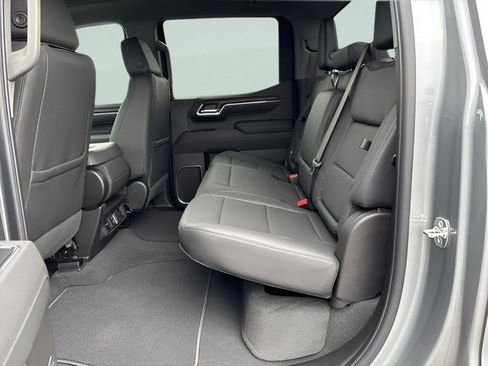 New 2026 GMC Sierra 1500 SLT image 22