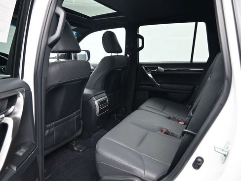 Used 2022 Lexus GX 460 Premium w/ Premium Package AWD/4WD image 24