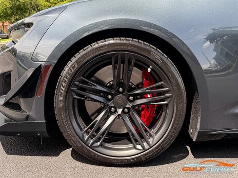 Used 2019 Chevrolet Camaro ZL1 RWD image 39