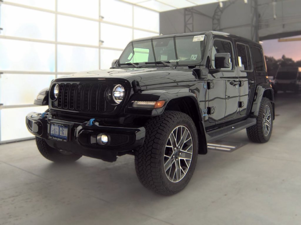 Used 2024 Jeep Wrangler High Altitude AWD/4WD image 1
