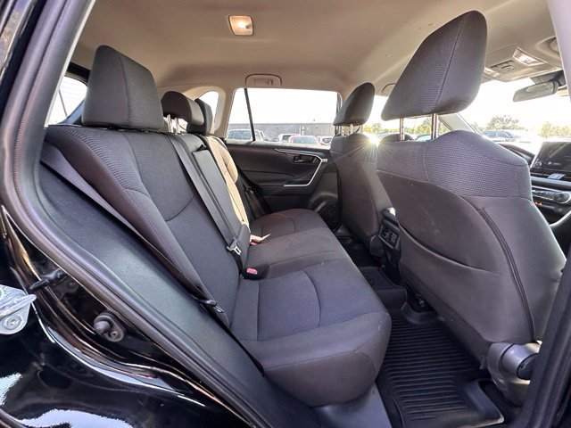 Used 2024 Toyota RAV4 LE FWD image 30