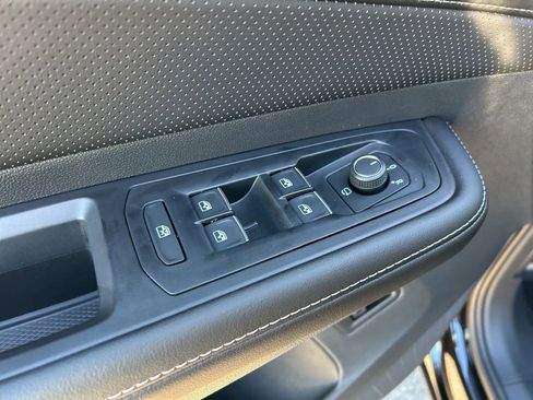 New 2026 Volkswagen Atlas Cross Sport SEL Premium R-Line AWD/4WD image 19